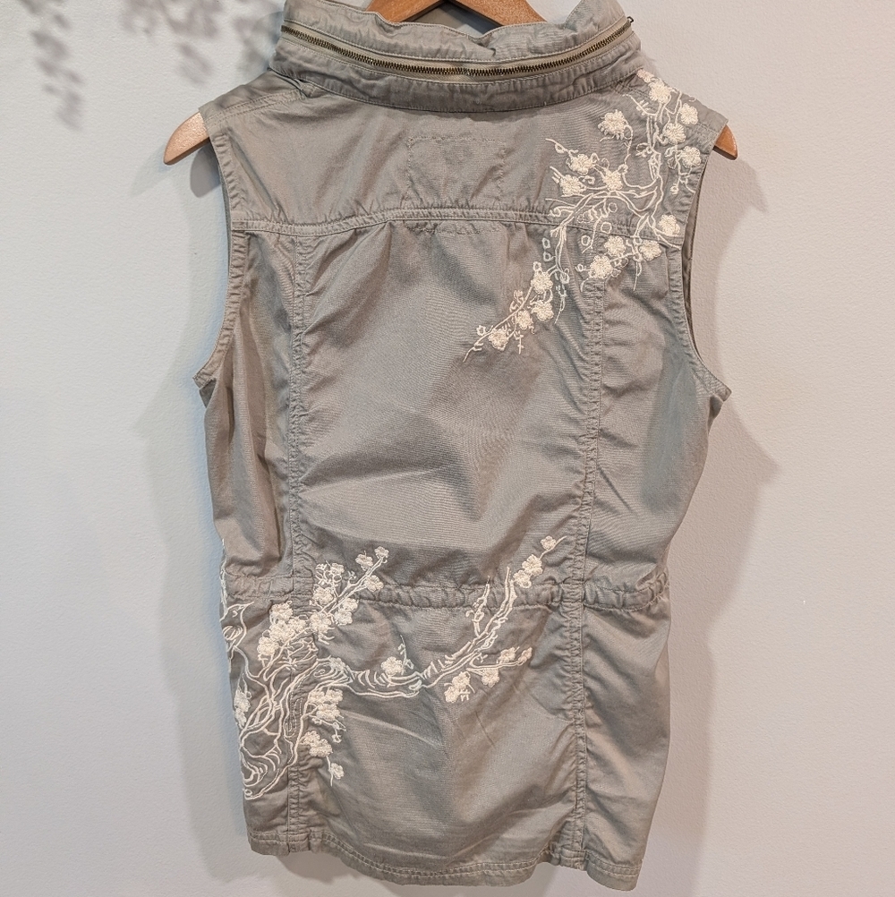 Johnny Was Gray Sleeveless Utility Jacket Sz M - Picture 4 of 11